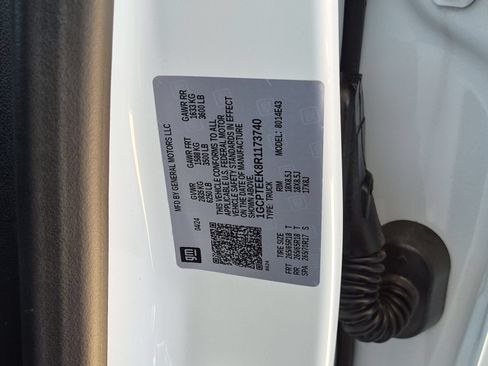 Used 2024 Chevrolet Colorado Trail Boss w/ LPO, Skid Plate Package AWD/4WD image 30