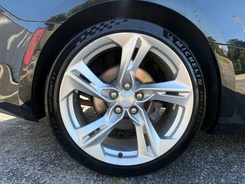 Used 2018 Chevrolet Camaro LT image 35