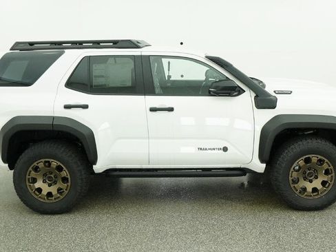New 2026 Toyota 4Runner Trailhunter AWD/4WD image 32
