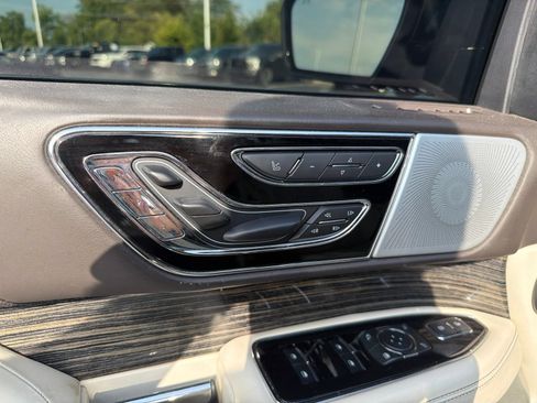 Used 2019 Lincoln Navigator L Black Label AWD/4WD image 14