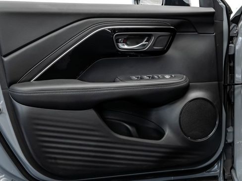 New 2025 Acura ADX Base image 9