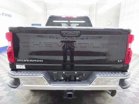 Used 2025 Chevrolet Silverado 2500 LT image 39