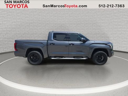 Used 2022 Toyota Tundra Limited RWD image 5
