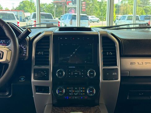 Used 2019 Ford F250 Lariat AWD/4WD image 18