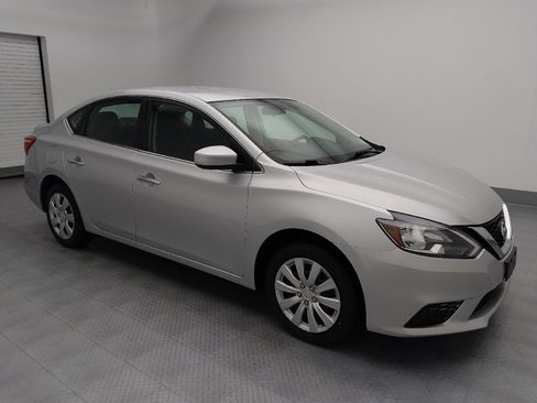 Used 2019 Nissan Sentra S image 11
