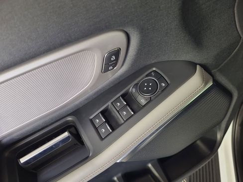 Used 2025 Ford Expedition Active image 18