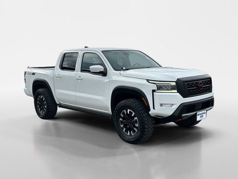 Used 2022 Nissan Frontier PRO-4X w/ Off-Road Protection Package image 9