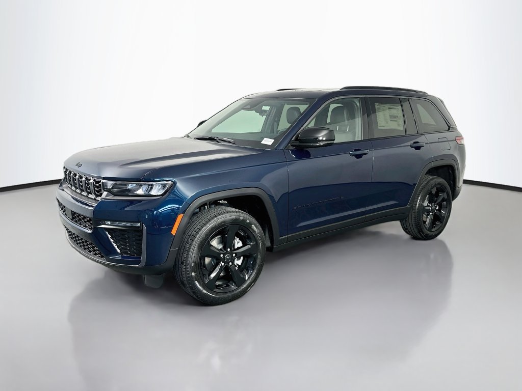 New 2027 Jeep Grand Cherokee Limited w/ Limited Altitude Package AWD/4WD image 3