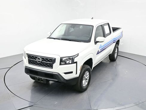 Used 2024 Nissan Frontier SV AWD/4WD image 18