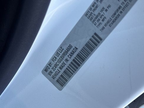New 2027 Chrysler Pacifica Limited FWD image 24