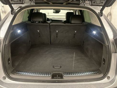 Used 2021 Buick Envision Essence FWD image 18