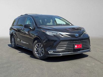 Used 2023 Toyota Sienna XLE