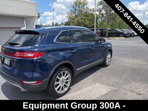 Used 2019 Lincoln MKC Reserve FWD image 2