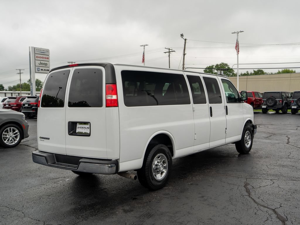 Used 2018 Chevrolet Express 3500 LT w/ LT Preferred Equipment Group RWD image 6