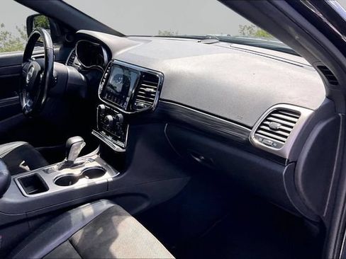 Used 2021 Jeep Grand Cherokee Laredo X AWD/4WD image 15