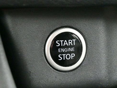 Used 2021 Nissan Rogue SV image 24