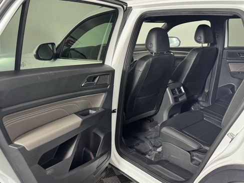 Used 2021 Volkswagen Atlas Cross Sport SE FWD image 27