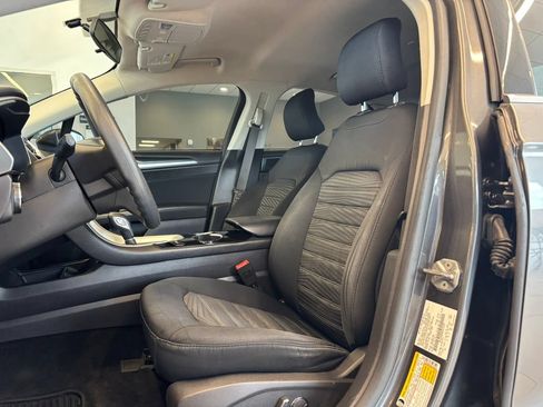 Used 2016 Ford Fusion SE FWD image 13