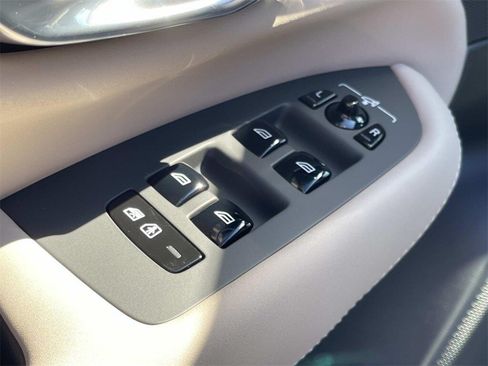 Certified 2026 Volvo XC90 B5 Core AWD/4WD image 23
