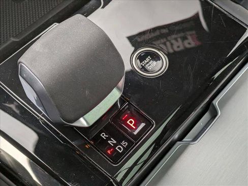 Certified 2025 Land Rover Range Rover Sport SE image 12