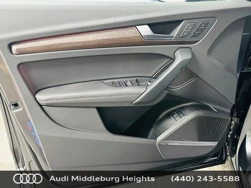 Certified 2025 Audi Q5 e Premium Plus w/ Premium Plus Package AWD/4WD image 31