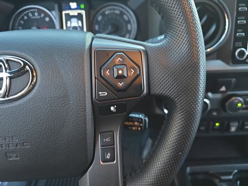 Used 2023 Toyota Tacoma TRD Off-Road image 19