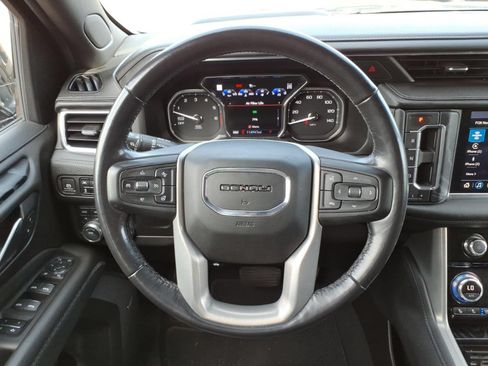 Used 2021 GMC Yukon XL Denali w/ Denali Premium Package AWD/4WD image 22