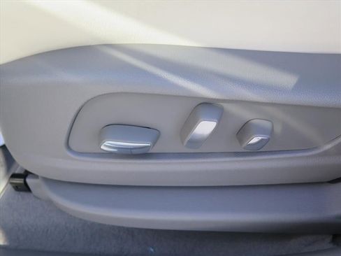 New 2026 Cadillac XT5 Premium Luxury w/ Driver Assist Package image 13