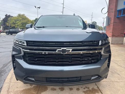Used 2021 Chevrolet Suburban RST w/ Luxury Package image 3