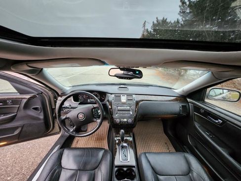 Used 2011 Cadillac DTS Luxury image 41