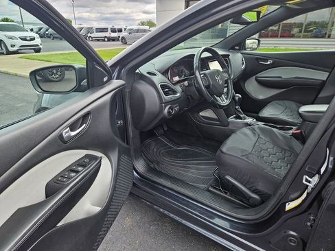Used 2014 Dodge Dart SXT w/ Sun/Sound Group FWD image 8