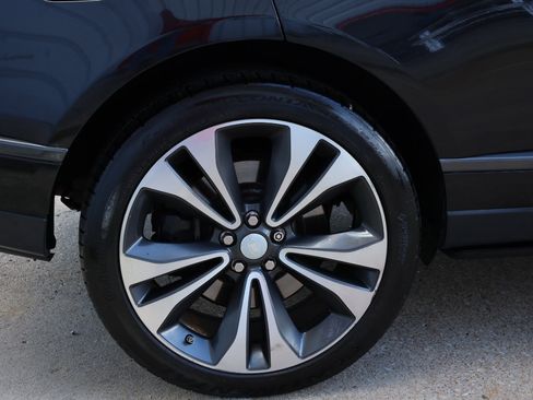 Used 2020 Land Rover Range Rover SV Autobiography Dynamic image 41