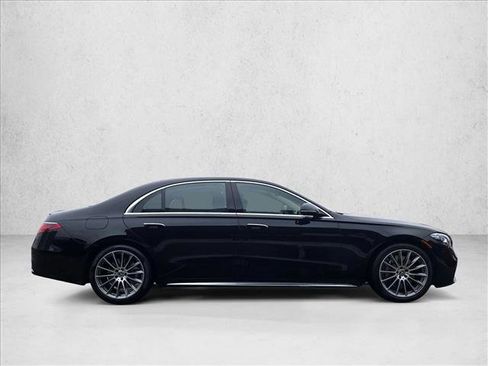 Used 2024 Mercedes-Benz S 580e 4MATIC Sedan image 4