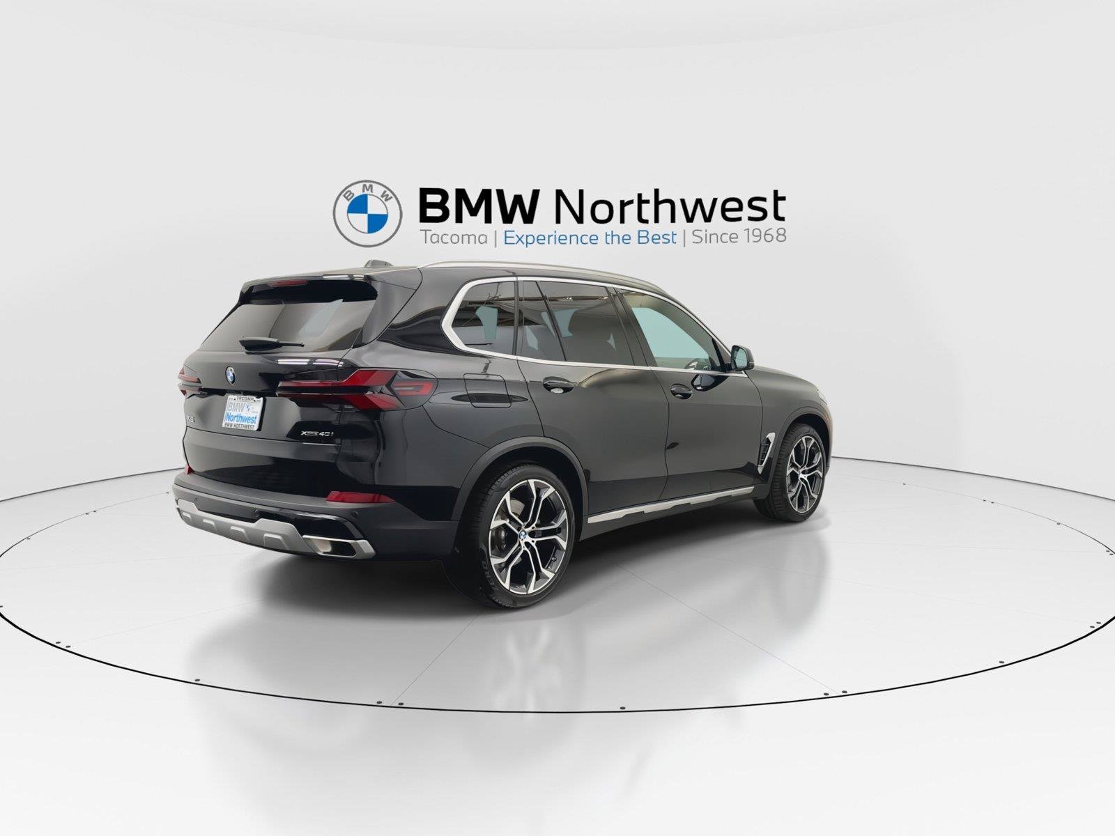 Used 2026 BMW X5 xDrive40i w/ Premium Package AWD/4WD image 3