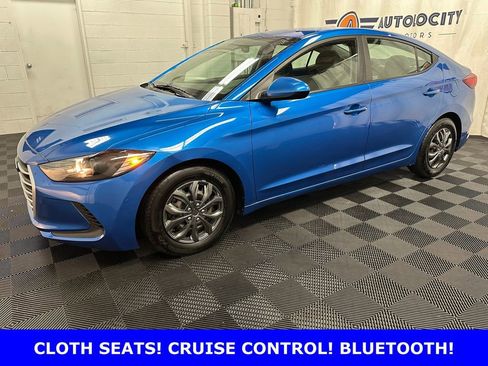 Used 2017 Hyundai Elantra SE FWD image 1