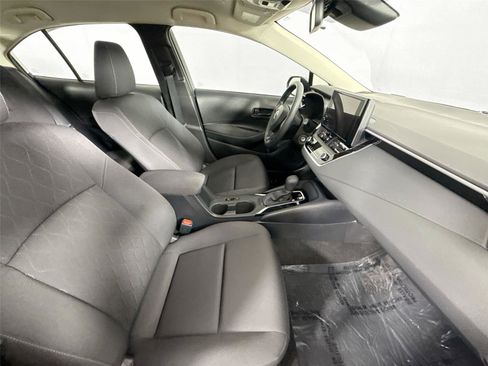 Used 2023 Toyota Corolla LE image 38