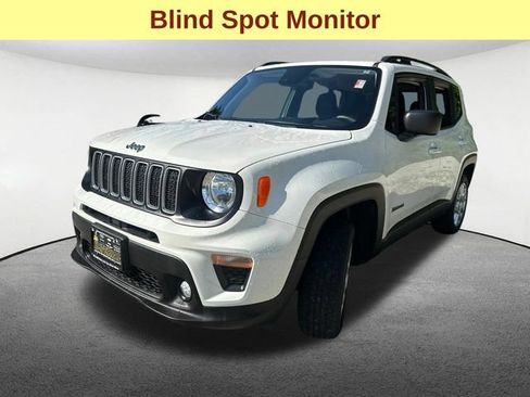 Used 2022 Jeep Renegade Latitude AWD/4WD image 5