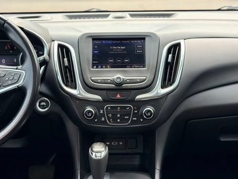 Used 2021 Chevrolet Equinox LT FWD image 24