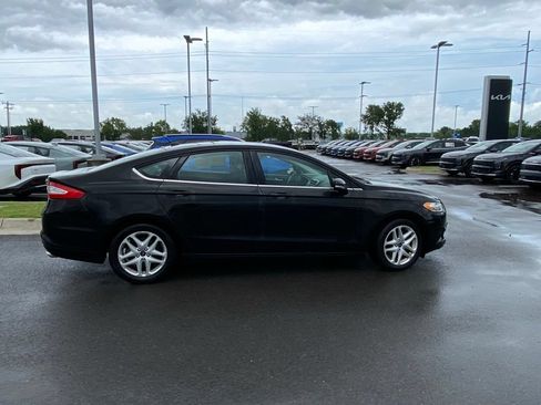 Used 2014 Ford Fusion SE FWD image 8