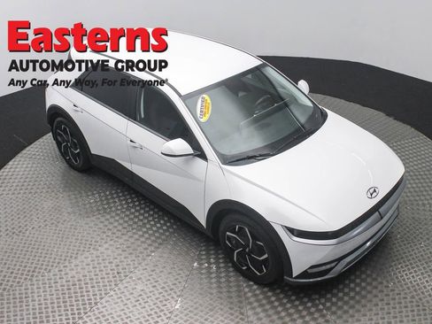 Used 2024 Hyundai Ioniq 5 SE RWD image 3