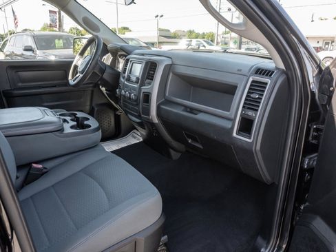 Used 2017 RAM 1500 Express AWD/4WD image 31