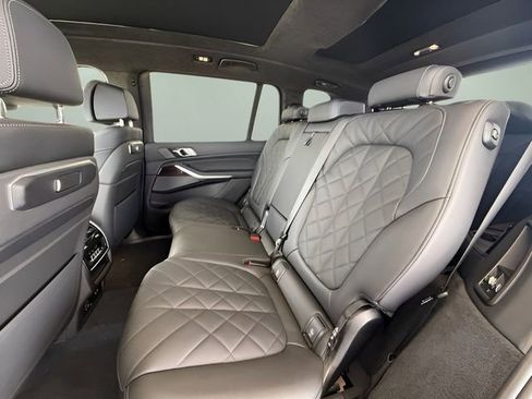 Certified 2026 BMW X7 xDrive40i w/ M Sport Package image 30