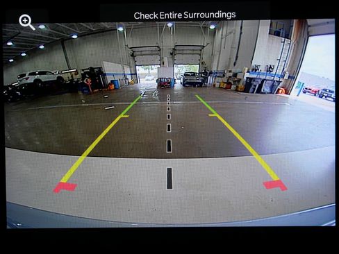 Used 2023 Jeep Grand Cherokee Altitude AWD/4WD image 18