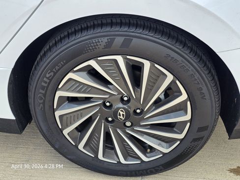 Used 2025 Hyundai Sonata SEL FWD image 9