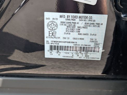 Used 2023 Ford Explorer ST-Line w/ Class IV Trailer Tow Package AWD/4WD image 26