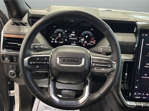 Used 2025 GMC Yukon XL Denali image 16