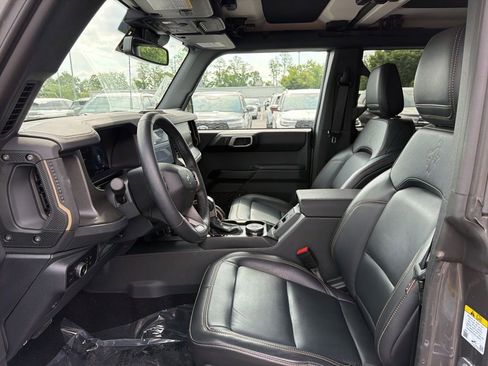Used 2025 Ford Bronco Badlands AWD/4WD image 6