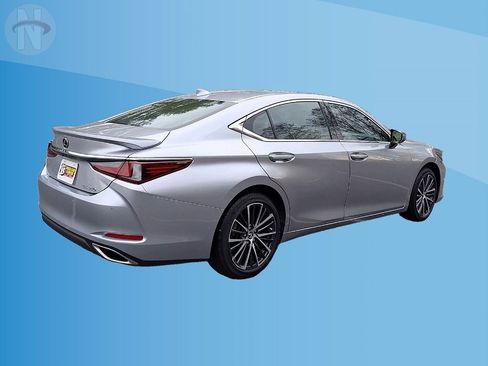 Used 2022 Lexus ES 350 w/ Premium Package image 8