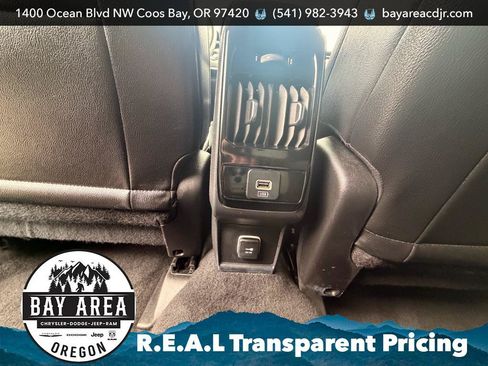 Used 2024 Jeep Compass Latitude AWD/4WD image 16