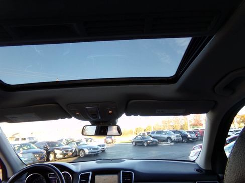 Used 2014 Mercedes-Benz ML 350 4MATIC image 27